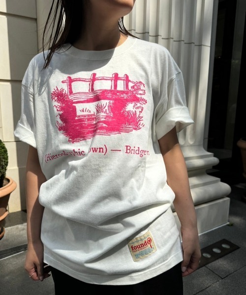 THEATRE PRODUCTS（シアタープロダクツ）の「【Found THEATRE PRODUCTS】ブリッジウォータープリントTシャツ（Tシャツ/カットソー・レディース・ホワイト/ネイビー・FREE）」の11枚目の写真
