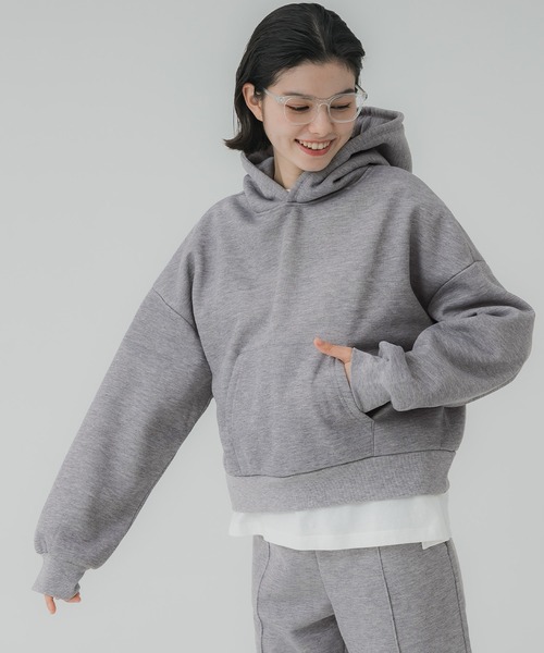 coca(coca)(コカ)の「裏起毛クロップドパーカースウェット(スウェット・レディース・ブラック/グレー・L/M)」の3枚目の写真
