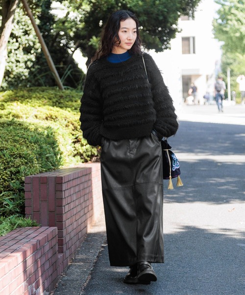 niko and...（ニコアンド）の「レザーライクタイトロングスカート（スカート・レディース・ブラック/ブラウン・MEDIUM/LARGE）」の5枚目の写真