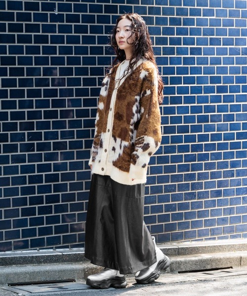 niko and...（ニコアンド）の「レザーライクタイトロングスカート（スカート・レディース・ブラック/ブラウン・MEDIUM/LARGE）」の8枚目の写真