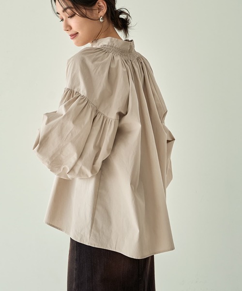 STYLE DELI(スタイルデリ)の「【LUXE】コットンボリュームブラウス(シャツ/ブラウス・レディース・ベージュ/ホワイト・FREE)」の4枚目の写真