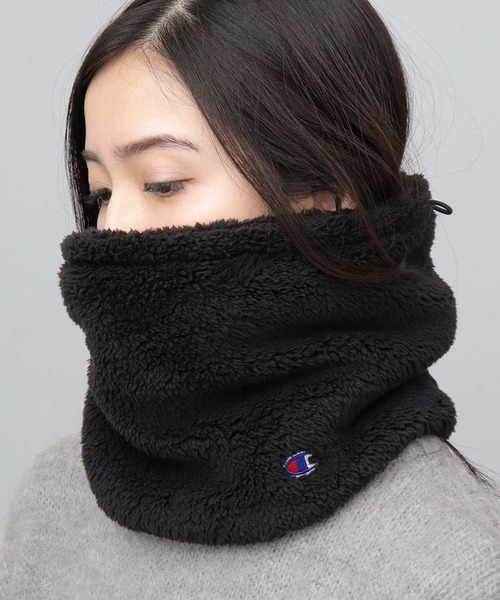 Champion(チャンピオン)の「たっぷりボリューム ファーフリース ボアネックウォーマー(ネックウォーマー/スヌード・メンズ・ブラック/グレイッシュベージュ/アイボリー/ネイビー/チャコール・FREE)」の1枚目の写真