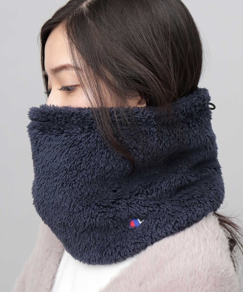 Champion(チャンピオン)の「たっぷりボリューム ファーフリース ボアネックウォーマー(ネックウォーマー/スヌード・メンズ・ブラック/グレイッシュベージュ/アイボリー/ネイビー/チャコール・FREE)」の11枚目の写真