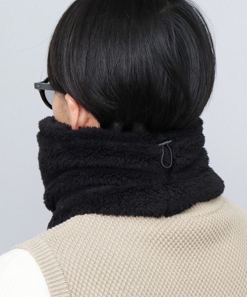 Champion(チャンピオン)の「たっぷりボリューム ファーフリース ボアネックウォーマー(ネックウォーマー/スヌード・メンズ・ブラック/グレイッシュベージュ/アイボリー/ネイビー/チャコール・FREE)」の19枚目の写真