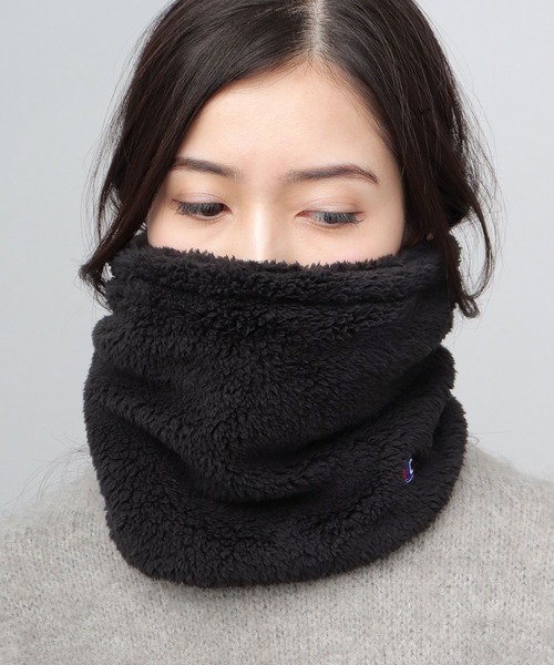 Champion(チャンピオン)の「たっぷりボリューム ファーフリース ボアネックウォーマー(ネックウォーマー/スヌード・メンズ・ブラック/グレイッシュベージュ/アイボリー/ネイビー/チャコール・FREE)」の20枚目の写真