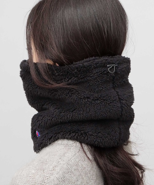 Champion(チャンピオン)の「たっぷりボリューム ファーフリース ボアネックウォーマー(ネックウォーマー/スヌード・メンズ・ブラック/グレイッシュベージュ/アイボリー/ネイビー/チャコール・FREE)」の22枚目の写真