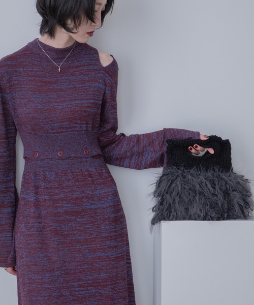 VACANCY（ヴァカンシー）の「配色フリンジニットバッグ（ハンドバッグ・レディース・ブラック/アイボリー/ブルー・FREE）」の12枚目の写真