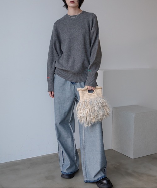 VACANCY（ヴァカンシー）の「配色フリンジニットバッグ（ハンドバッグ・レディース・ブラック/アイボリー/ブルー・FREE）」の10枚目の写真