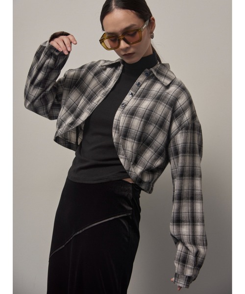 Solace（ソレイス）の「ラウンドカットクロップドチェックシャツ/セットアップ対応（シャツ/ブラウス・レディース・ブラック/ブラウン・FREE）」の12枚目の写真