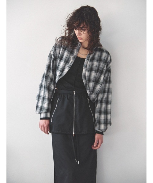 Solace（ソレイス）の「ラウンドカットクロップドチェックシャツ/セットアップ対応（シャツ/ブラウス・レディース・ブラック/ブラウン・FREE）」の21枚目の写真