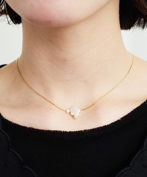 fig Ｌondon（フィグロンドン）の「Hana pearl necklace（ネックレス・レディース・シルバー/ゴールド・FREE）」の7枚目の写真