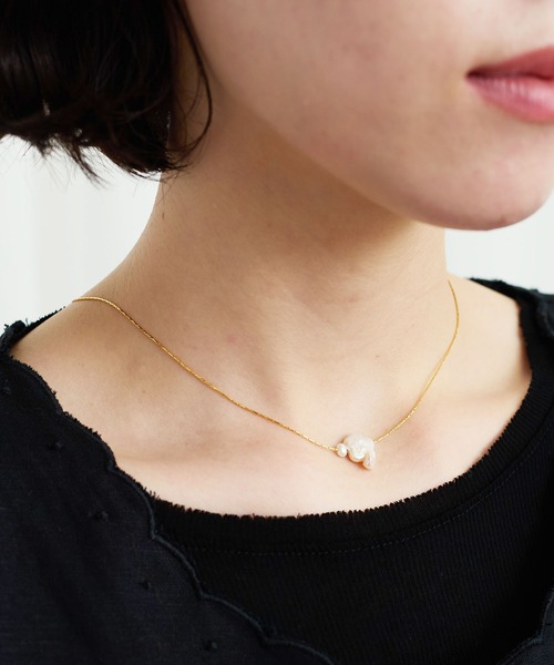 fig Ｌondon（フィグロンドン）の「Hana pearl necklace（ネックレス・レディース・シルバー/ゴールド・FREE）」の8枚目の写真