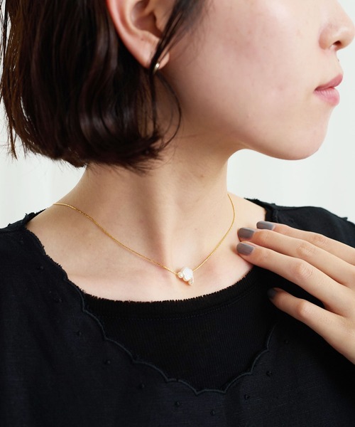 fig Ｌondon（フィグロンドン）の「Hana pearl necklace（ネックレス・レディース・シルバー/ゴールド・FREE）」の9枚目の写真