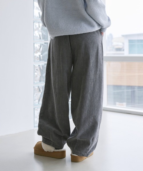 UNE MANSION（ユヌマンション）の「コーデュロイ バルーン ワイドパンツ（その他パンツ・レディース・グリーン/グレー/ブラック/オレンジ/ベージュ・FREE）」の17枚目の写真