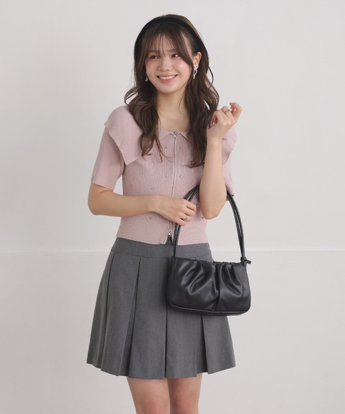 ALTROSE(アルトローズ)の「ハンドバッグ ギャザー 合成皮革 ペネロ(ハンドバッグ・レディース・ブラック/アイボリー/ブラウン・FREE)」の9枚目の写真
