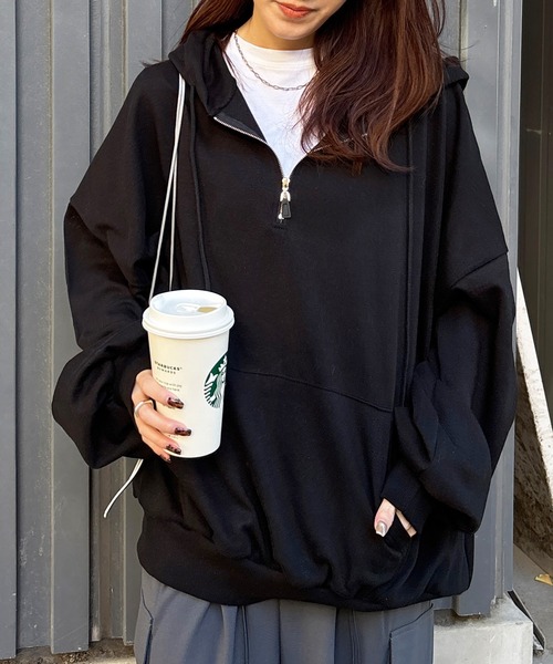 ISOOK（アイスー）の「【ISOOK / アイスー】オーバーサイズハーフジップパーカー / ビッグシルエット フーディ ルーズ丈 ZOZOTOWN限定（パーカー・レディース・グレー/ブラック・FREE）」の10枚目の写真