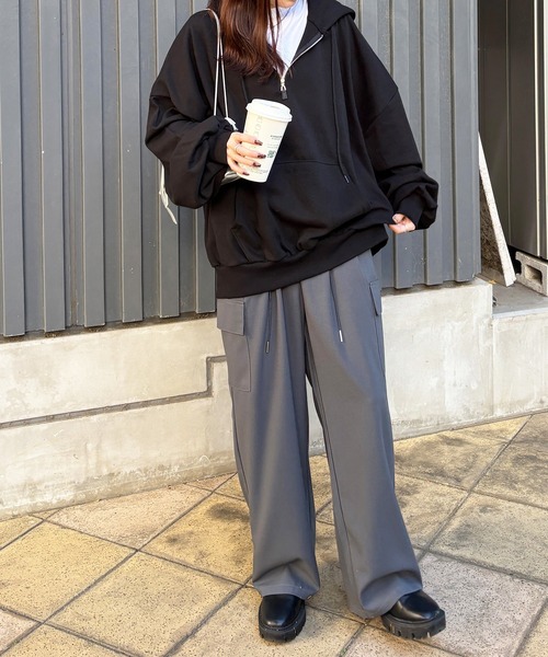 ISOOK（アイスー）の「【ISOOK / アイスー】オーバーサイズハーフジップパーカー / ビッグシルエット フーディ ルーズ丈 ZOZOTOWN限定（パーカー・レディース・グレー/ブラック・FREE）」の9枚目の写真