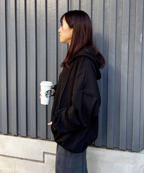 ISOOK（アイスー）の「【ISOOK / アイスー】オーバーサイズハーフジップパーカー / ビッグシルエット フーディ ルーズ丈 ZOZOTOWN限定（パーカー・レディース・グレー/ブラック・FREE）」の21枚目の写真