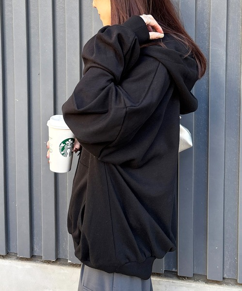 ISOOK（アイスー）の「【ISOOK / アイスー】オーバーサイズハーフジップパーカー / ビッグシルエット フーディ ルーズ丈 ZOZOTOWN限定（パーカー・レディース・グレー/ブラック・FREE）」の20枚目の写真