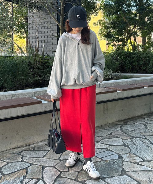 ISOOK（アイスー）の「【ISOOK / アイスー】オーバーサイズハーフジップパーカー / ビッグシルエット フーディ ルーズ丈 ZOZOTOWN限定（パーカー・レディース・グレー/ブラック・FREE）」の12枚目の写真