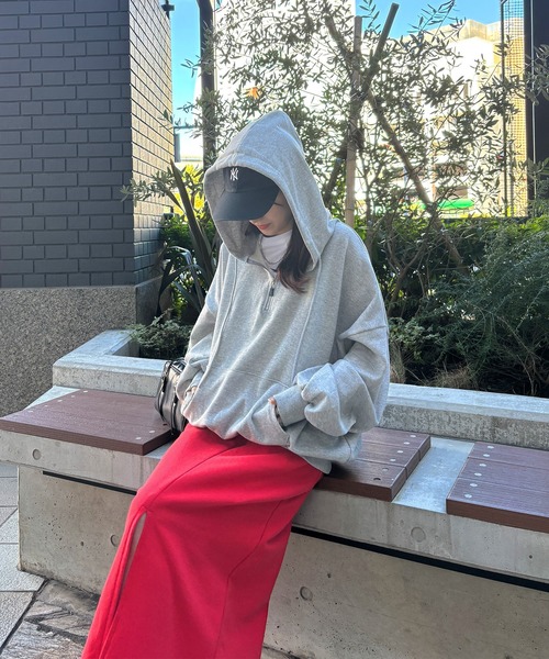 ISOOK（アイスー）の「【ISOOK / アイスー】オーバーサイズハーフジップパーカー / ビッグシルエット フーディ ルーズ丈 ZOZOTOWN限定（パーカー・レディース・グレー/ブラック・FREE）」の5枚目の写真