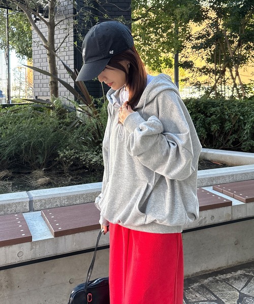 ISOOK（アイスー）の「【ISOOK / アイスー】オーバーサイズハーフジップパーカー / ビッグシルエット フーディ ルーズ丈 ZOZOTOWN限定（パーカー・レディース・グレー/ブラック・FREE）」の13枚目の写真