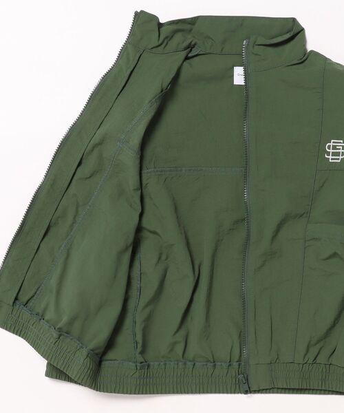 GROOVY COLORS(グルービーカラーズ)の「Nylon Taffeta Zip Jacket(ナイロンジャケット・キッズ・グリーン/ネイビー・140/130)」の7枚目の写真