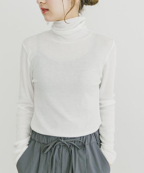 ITEMS URBANRESEARCH（アイテムズ アーバンリサーチ）の「『UR GREEN』タートルネックリブトップス（Tシャツ/カットソー・レディース・ホワイト/ミント/チャコールグレー/ブラック・FREE）」の8枚目の写真