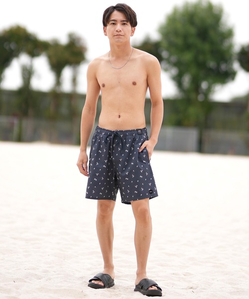 RVCA ルーカ　ボードショーツ　海パン　花柄 サーフパンツ サイズ32 RVCA ルーカ ボードショーツ 海パン 花柄 サーフパンツ サイズ32