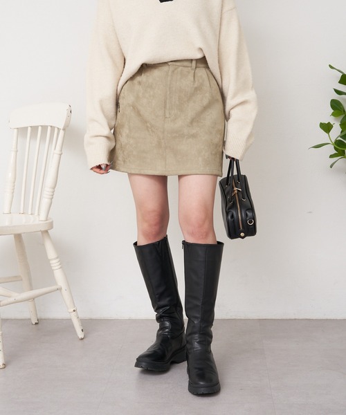RAY CASSIN（レイカズン）の「【セットアップ対応/サイズ展開あり】スエード台形ミニスカート（スカート・レディース・ブルー/ブラウン系その他2/ベージュ系その他2・SMALL/MEDIUM）」の11枚目の写真