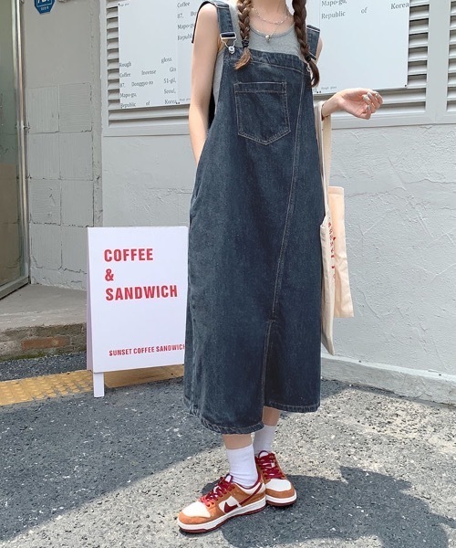 SHEPP(シープ)の「アシンメトリーポケット Iラインデニムジャンパースカート(ジャンパースカート・レディース・サックスブルー/ブルー・M/L)」の13枚目の写真