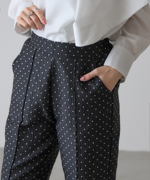 &. NOSTALGIA(アンドドットノスタルジア)の「【ZOZO限定】ドットジャガードテーパードパンツ(その他パンツ・レディース・ブラック/グレー/ネイビー・M)」の18枚目の写真