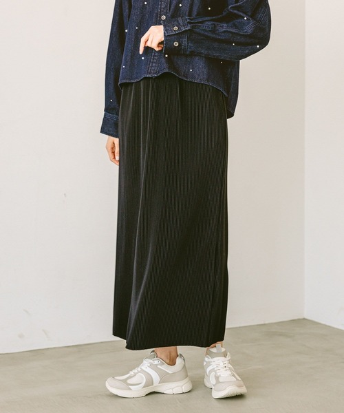 GLOBAL WORK(グローバルワーク)の「細プリーツIラインスカート/253426(スカート・レディース・ライトグレー/ブラック/ネイビー系8/その他・SHORT/REGULAR)」の2枚目の写真