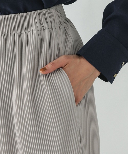 GLOBAL WORK(グローバルワーク)の「細プリーツIラインスカート/253426(スカート・レディース・ライトグレー/ブラック/ネイビー系8/その他・SHORT/REGULAR)」の10枚目の写真