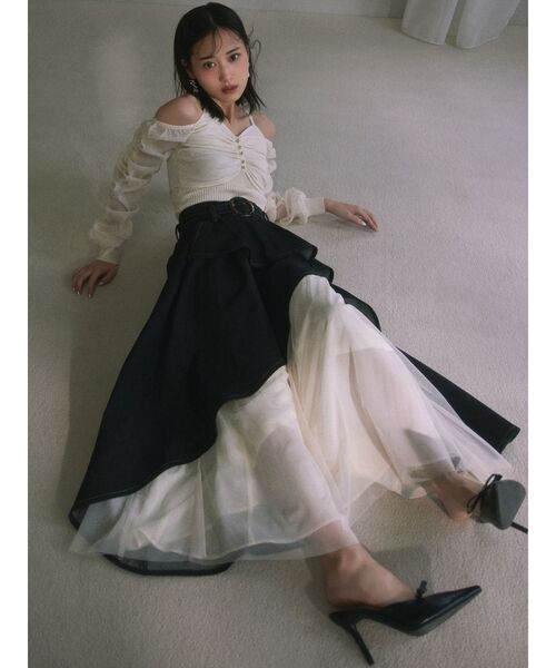 RESEXXY（リゼクシー）の「ポイントシアーニットトップス（ニット/セーター・レディース・ブルー/ブラック/アイボリー・FREE）」の5枚目の写真