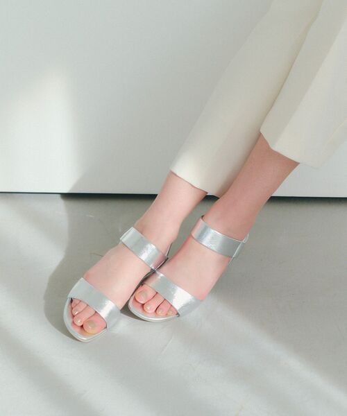 YECCA VECCA(イェッカヴェッカ)の「バーストラップサンダル(サンダル・レディース・ベージュ/シルバー/ブラック・22.5cm/23.5cm/24.5cm)」の7枚目の写真