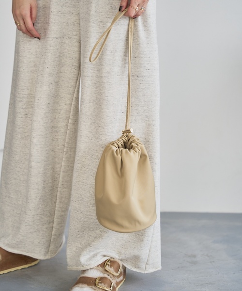 LE TALON(ルタロン)の「LE TALON NYLON PURSEバッグ(ショルダーバッグ・レディース・ベージュ/ブラック/レッド・FREE)」の3枚目の写真