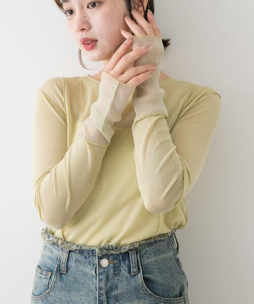 SENSE OF PLACE by URBAN RESEARCH(センスオブプレイスバイアーバンリサーチ)の「ラメシアーレイヤードトップ(Tシャツ/カットソー・レディース・イエロー/オフホワイト/グレー・ONE)」の3枚目の写真