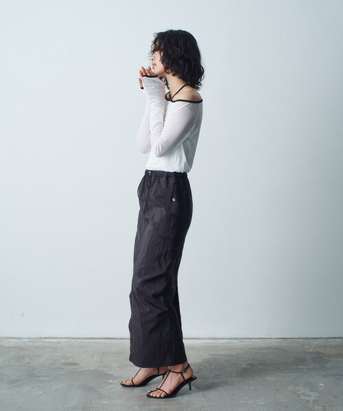 CODE A(コードエー)の「◆bicolor neck design tops(Tシャツ/カットソー・レディース・ブルー系9/ホワイト系5/チャコール・00)」の7枚目の写真