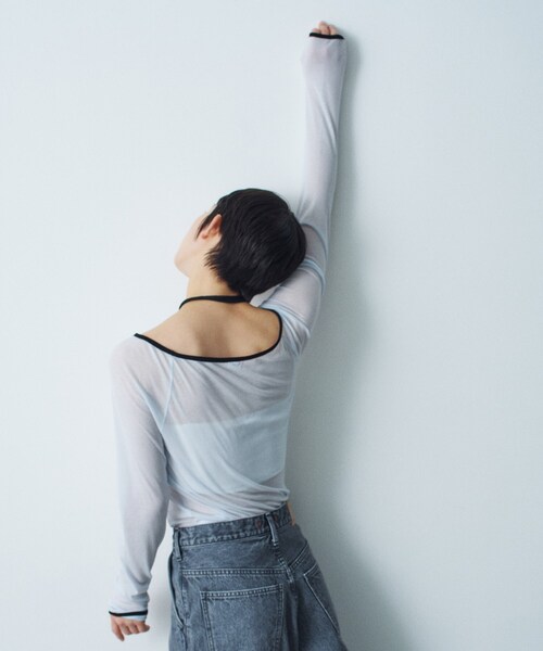 CODE A(コードエー)の「◆bicolor neck design tops(Tシャツ/カットソー・レディース・ブルー系9/ホワイト系5/チャコール・00)」の9枚目の写真