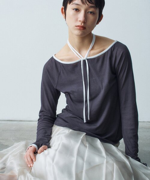 CODE A(コードエー)の「◆bicolor neck design tops(Tシャツ/カットソー・レディース・ブルー系9/ホワイト系5/チャコール・00)」の14枚目の写真