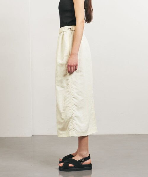 TO UNITED ARROWS（トゥーユナイテッドアローズ）の「＜TO UNITED ARROWS＞ナイロンツイル ギャザースカート（スカート・レディース・オフホワイト/ブラック・FREE）」の10枚目の写真