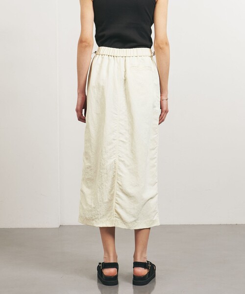 TO UNITED ARROWS（トゥーユナイテッドアローズ）の「＜TO UNITED ARROWS＞ナイロンツイル ギャザースカート（スカート・レディース・オフホワイト/ブラック・FREE）」の11枚目の写真