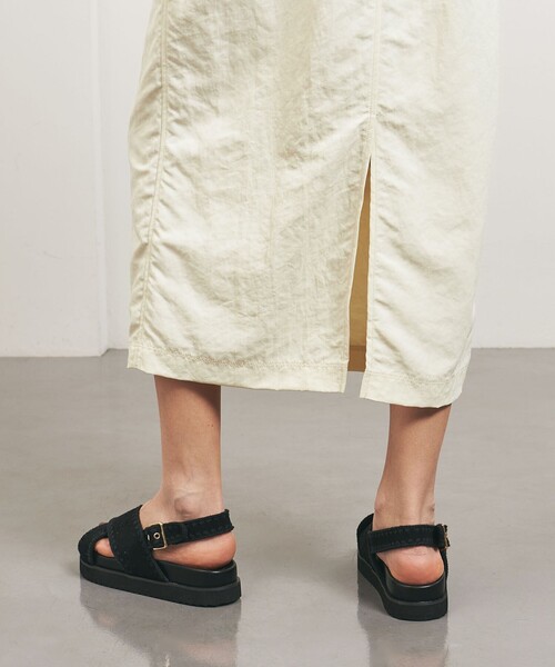 TO UNITED ARROWS（トゥーユナイテッドアローズ）の「＜TO UNITED ARROWS＞ナイロンツイル ギャザースカート（スカート・レディース・オフホワイト/ブラック・FREE）」の17枚目の写真