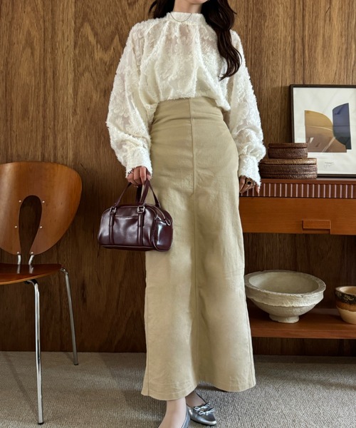 efill（エフィル）の「ボリューム袖 シャギー ブラウス（シャツ/ブラウス・レディース・ベージュ/ブラック・FREE）」の9枚目の写真