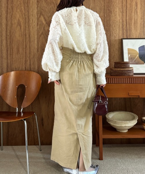 efill（エフィル）の「ボリューム袖 シャギー ブラウス（シャツ/ブラウス・レディース・ベージュ/ブラック・FREE）」の12枚目の写真