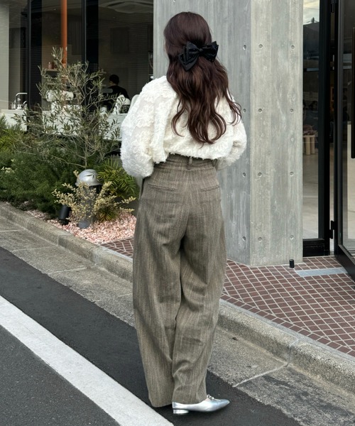 efill（エフィル）の「ボリューム袖 シャギー ブラウス（シャツ/ブラウス・レディース・ベージュ/ブラック・FREE）」の22枚目の写真