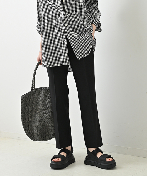 SLOBE IENA(スローブイエナ)の「《WEB・一部店舗限定》スティックパンツ(スラックス・レディース・ベージュ/ブラック・40/38/36)」の2枚目の写真