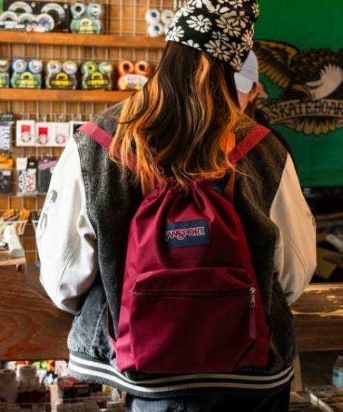 JANSPORT(ジャンスポーツ)の「JanSport/ジャンスポーツ ナップサック DRAW SACK ドローサック RUSSET RED JS0A83LQ04S(バックパック/リュック・メンズ・エンジ・FREE)」の4枚目の写真