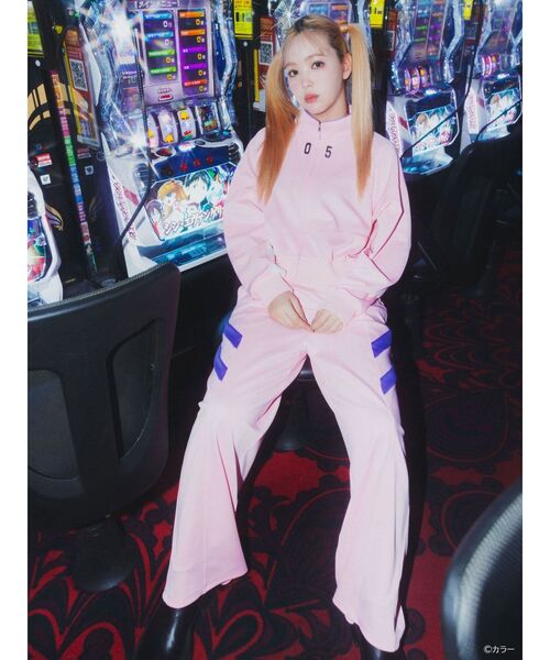 CALNAMUR（カルナムール）の「【エヴァンゲリオンコラボ】PLUGSUIT SWEAT（ブルゾン・レディース・ブルー/ホワイト/レッド/ピンク/パープル/ネイビー・FREE/X-LARGE）」の5枚目の写真